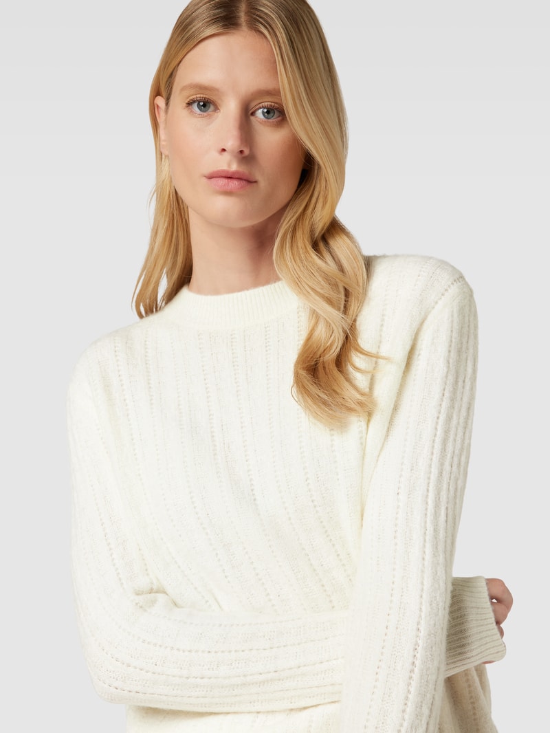 Oversized Strickpullover mit Rundhalsausschnitt in offwhite