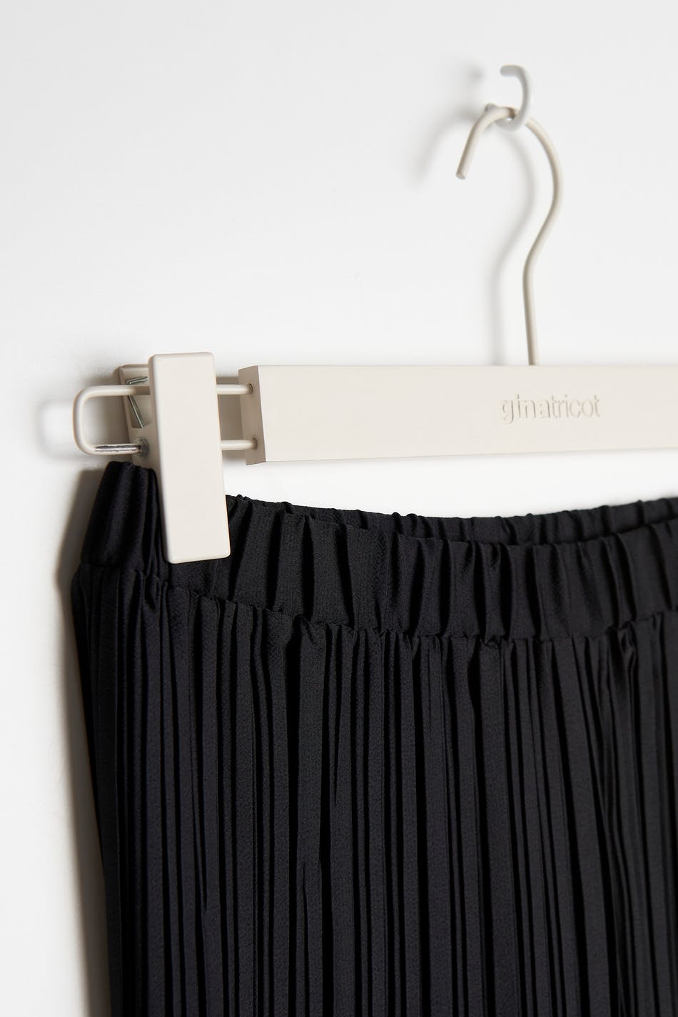 Anina pleated trousers