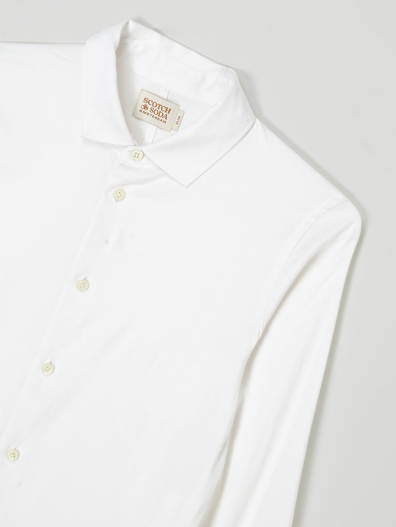 Slim Fit Hemd mit Stretch-Anteil in weiß