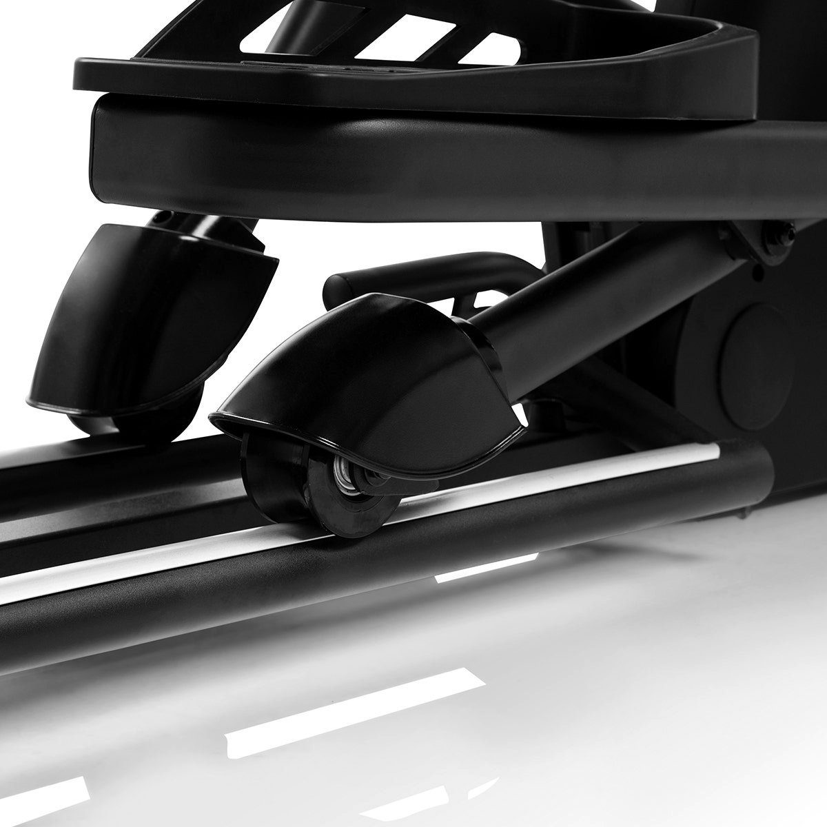 Hammer Crosstrainer SpeedMotion II, 3-fache Steigung, 24 Programme, Zwift & Kinomap
