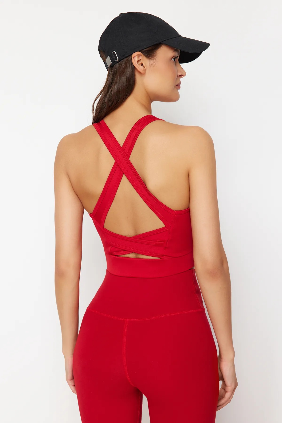 Trendyol Collection  Roter Sport-BH mit stützendem/formendem Rücken und detailliertem eckigem Kragen TWOSS22SS0040