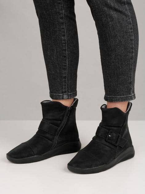Stiefelette mit auswechselbarer Textileinlage