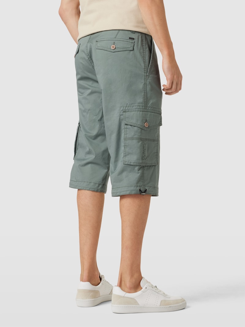 Caprihose mit Eingrifftaschen in olivgrün