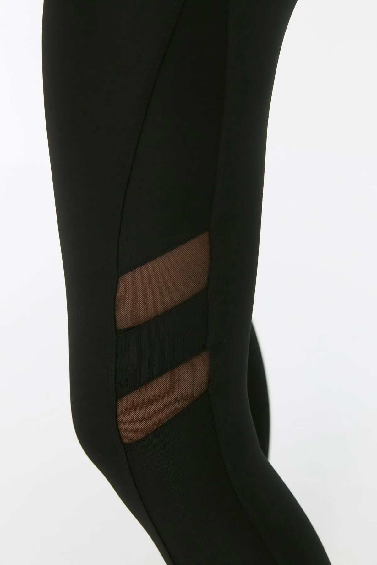 Trendyol Collection  Gestrickte Sport-Leggings in voller Länge aus schwarzem Tüll mit detaillierten Details TWOAW20TA0023