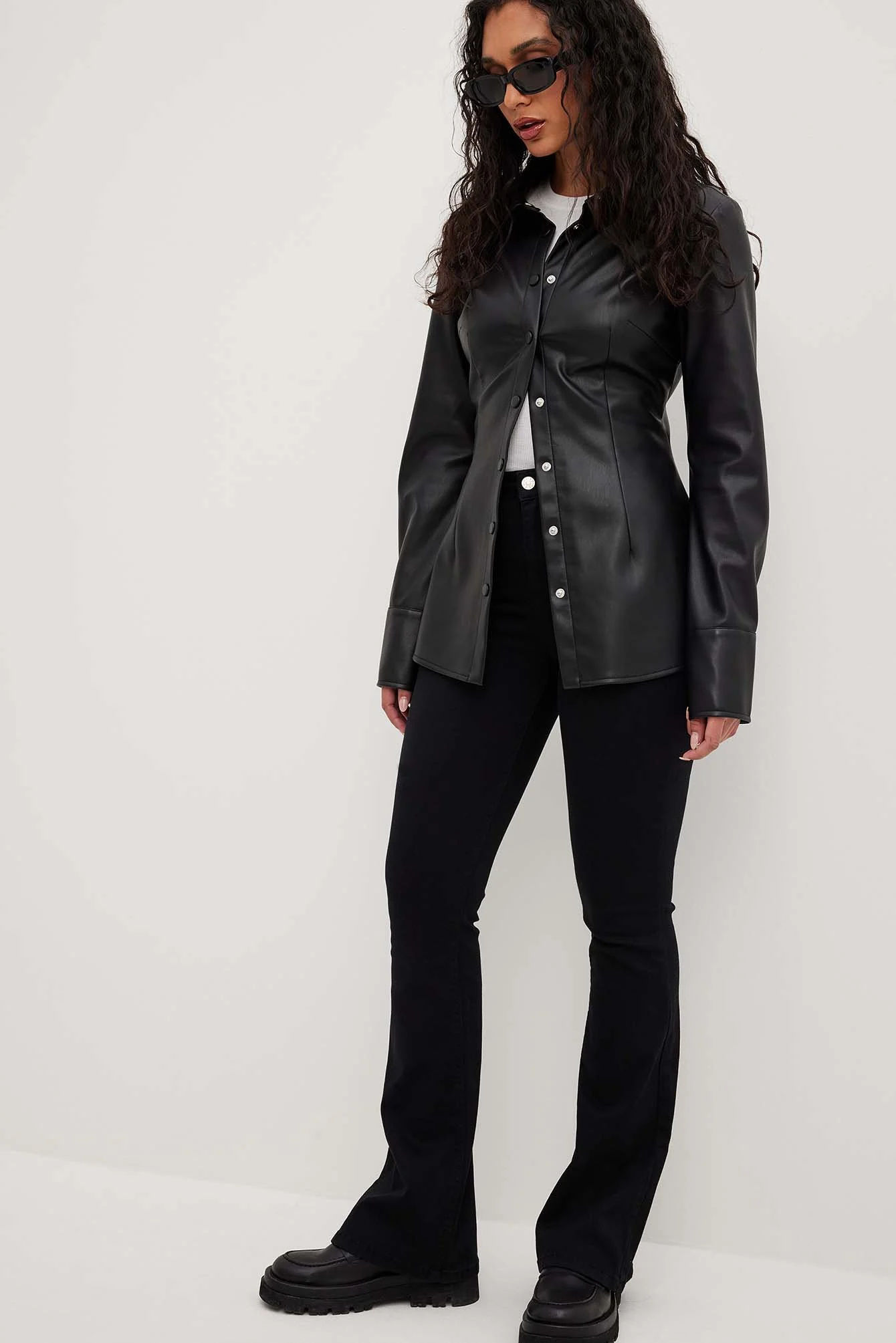 Ausgestellte Stretchjeans mit hoher Taille