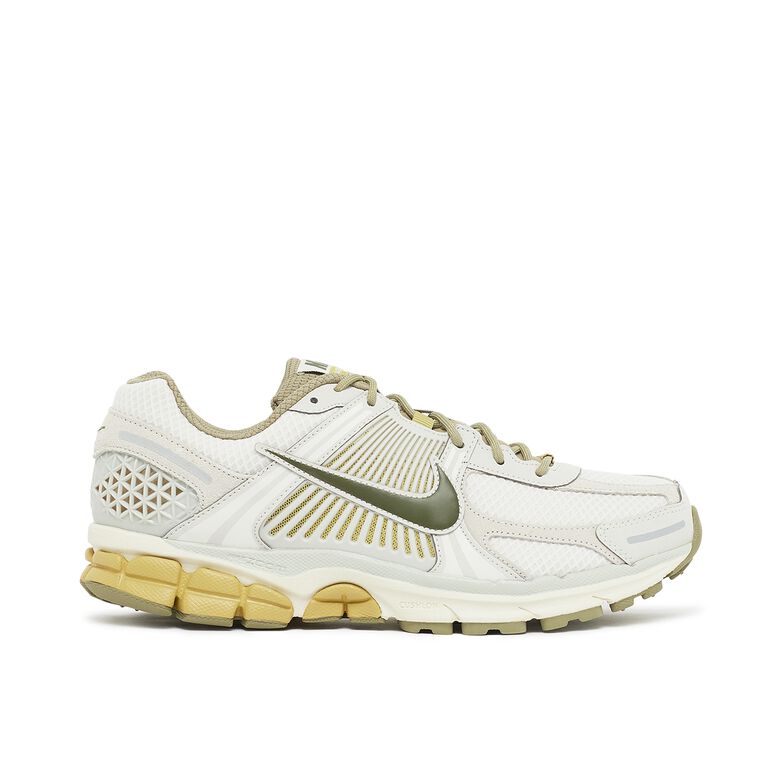 NIKE Wmns Zoom Vomero 5 