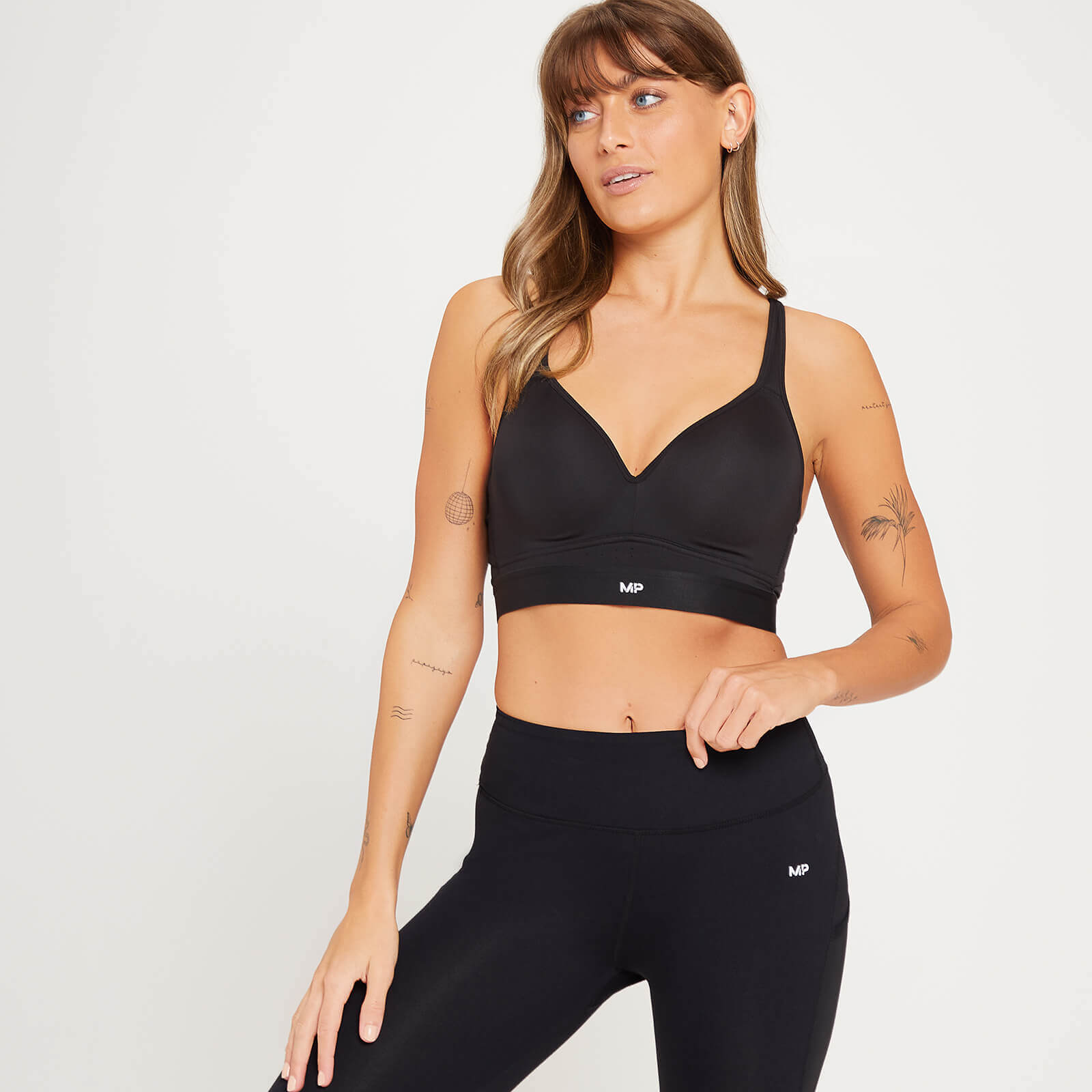 Brassière de sport à bonnets moulés et maintien supérieur MP pour femmes – Noir
