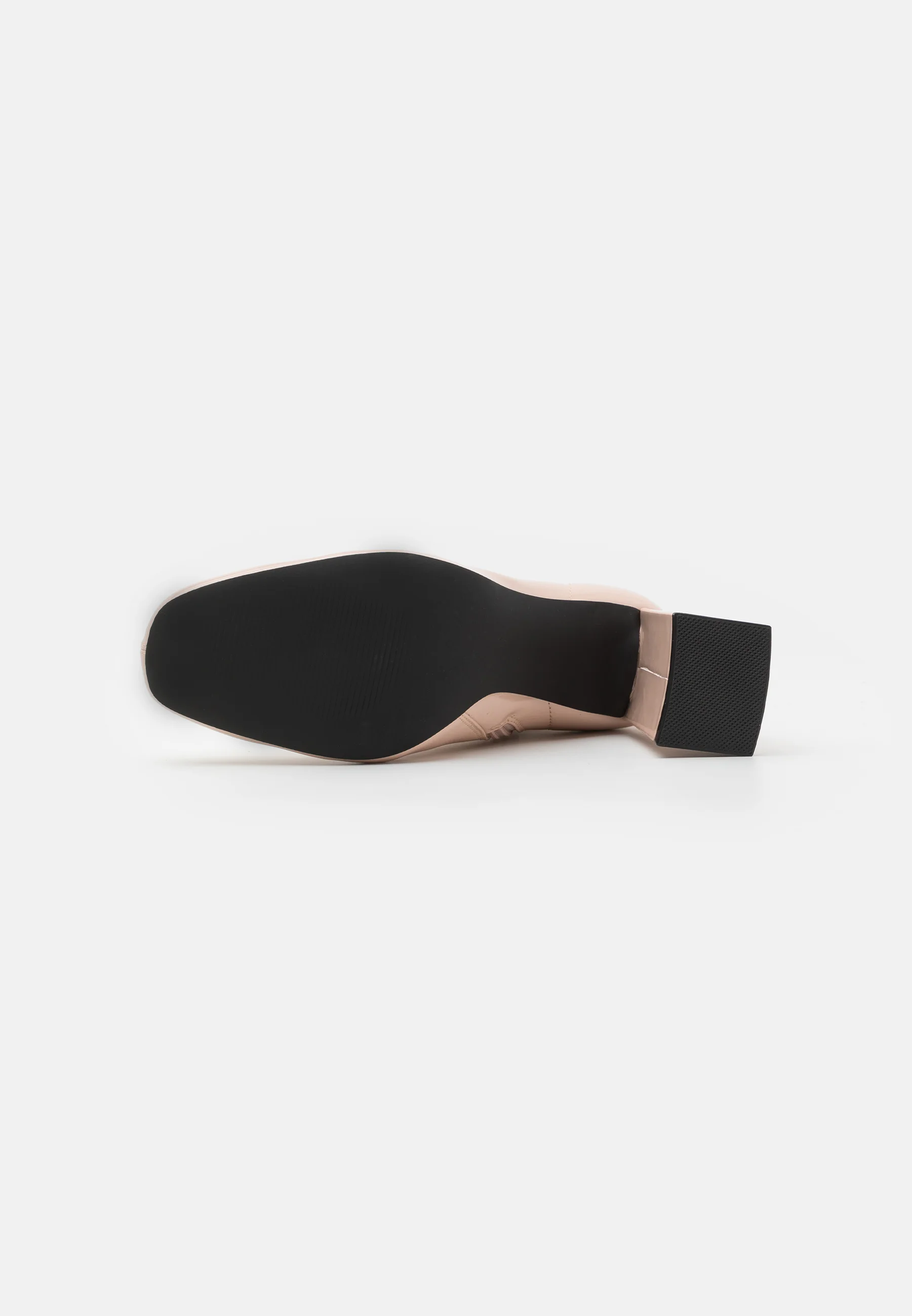 Botines de tacón par e impar