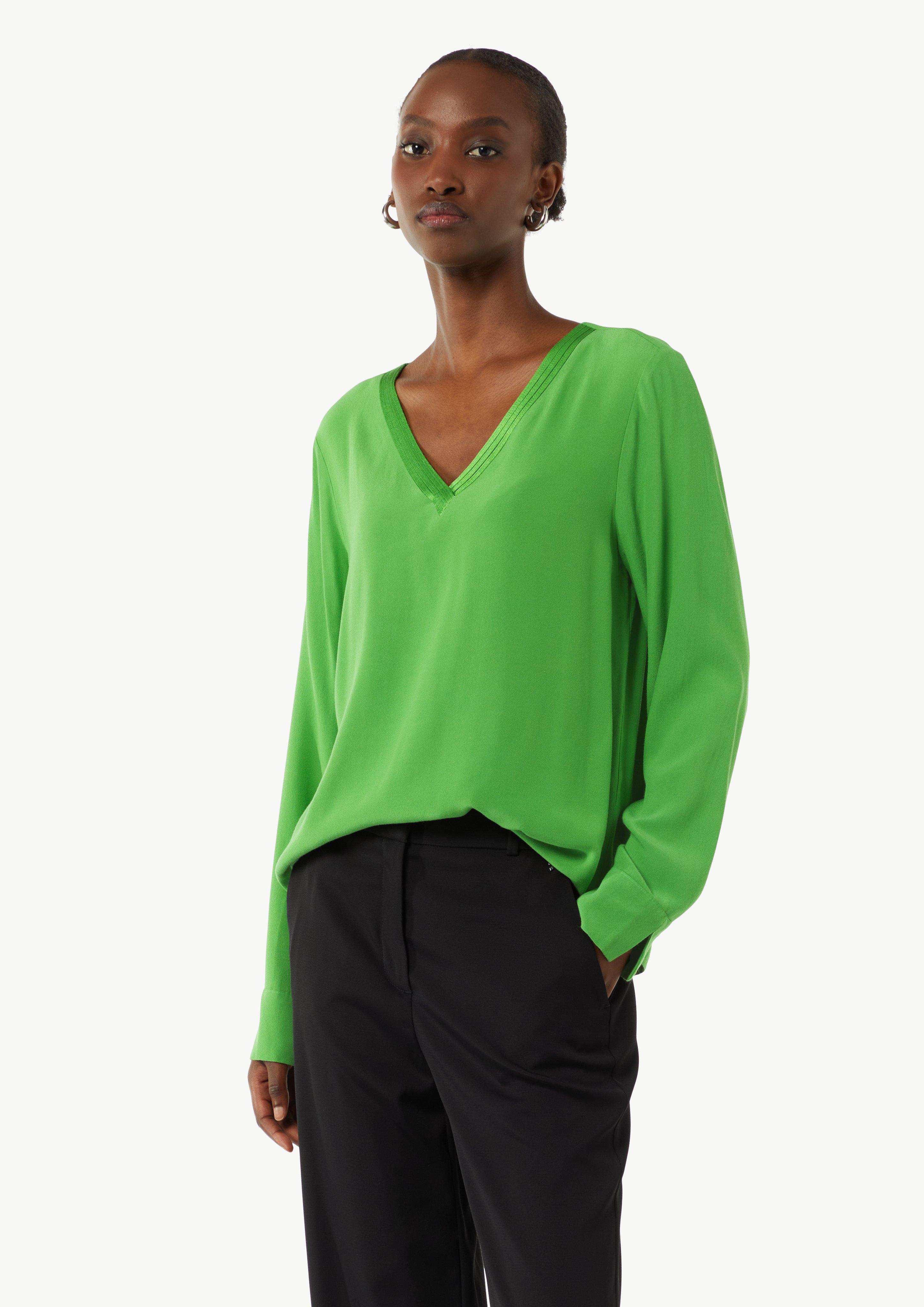 Bluse mit V-Ausschnitt und Satinblende - grün
