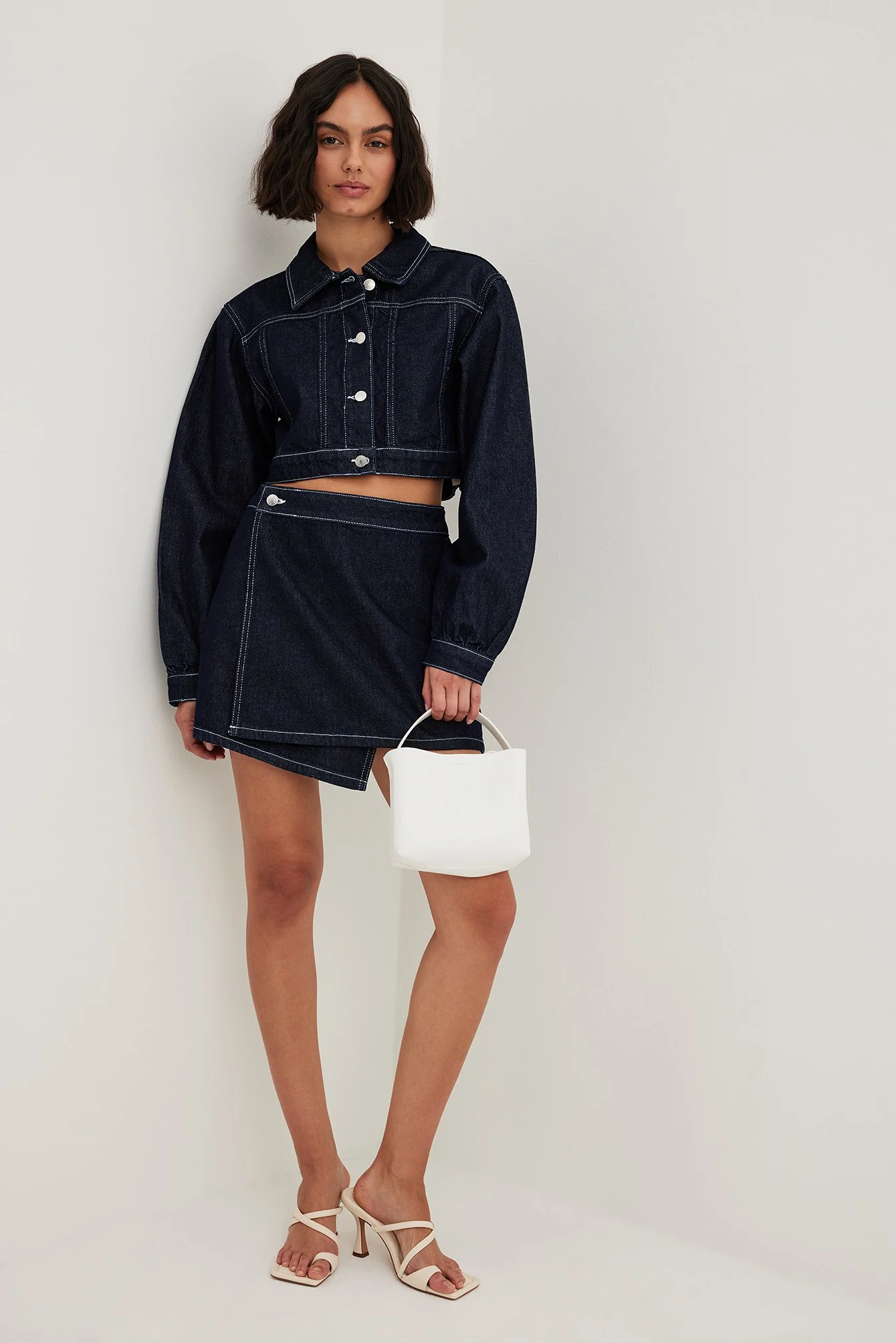 Bauchfreie Jeansjacke