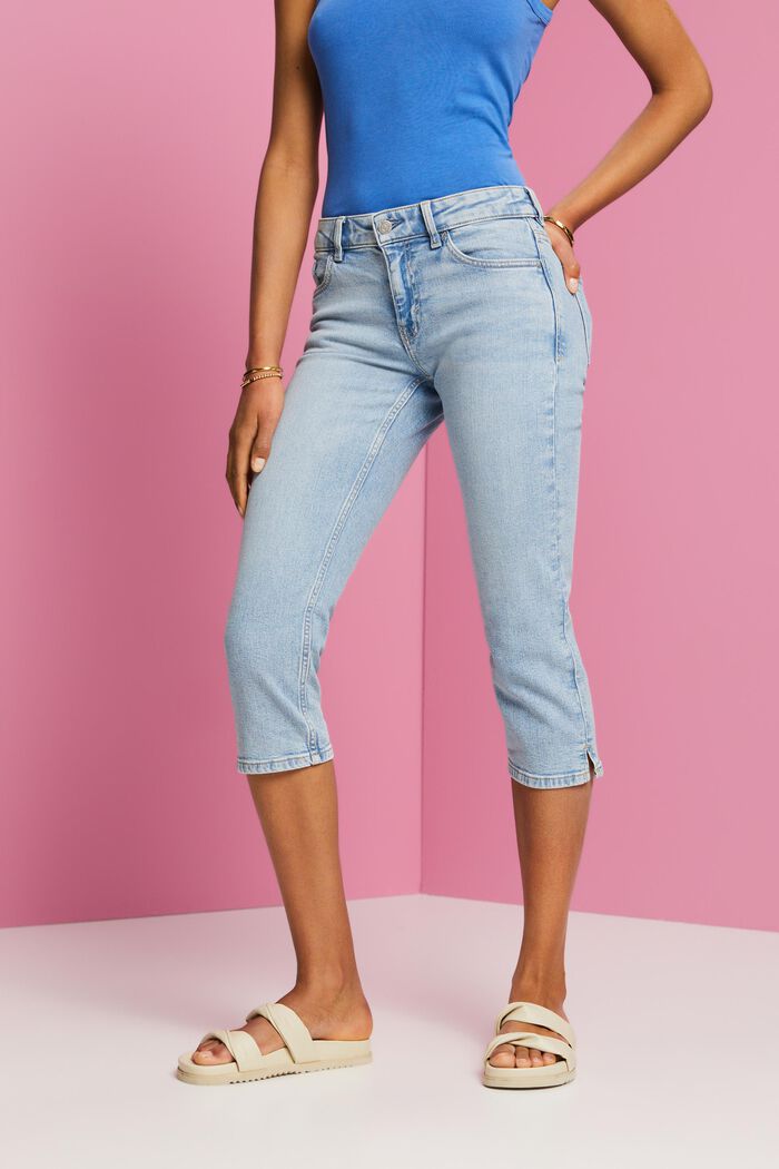 Capri-Jeans mit mittelhohem Bund