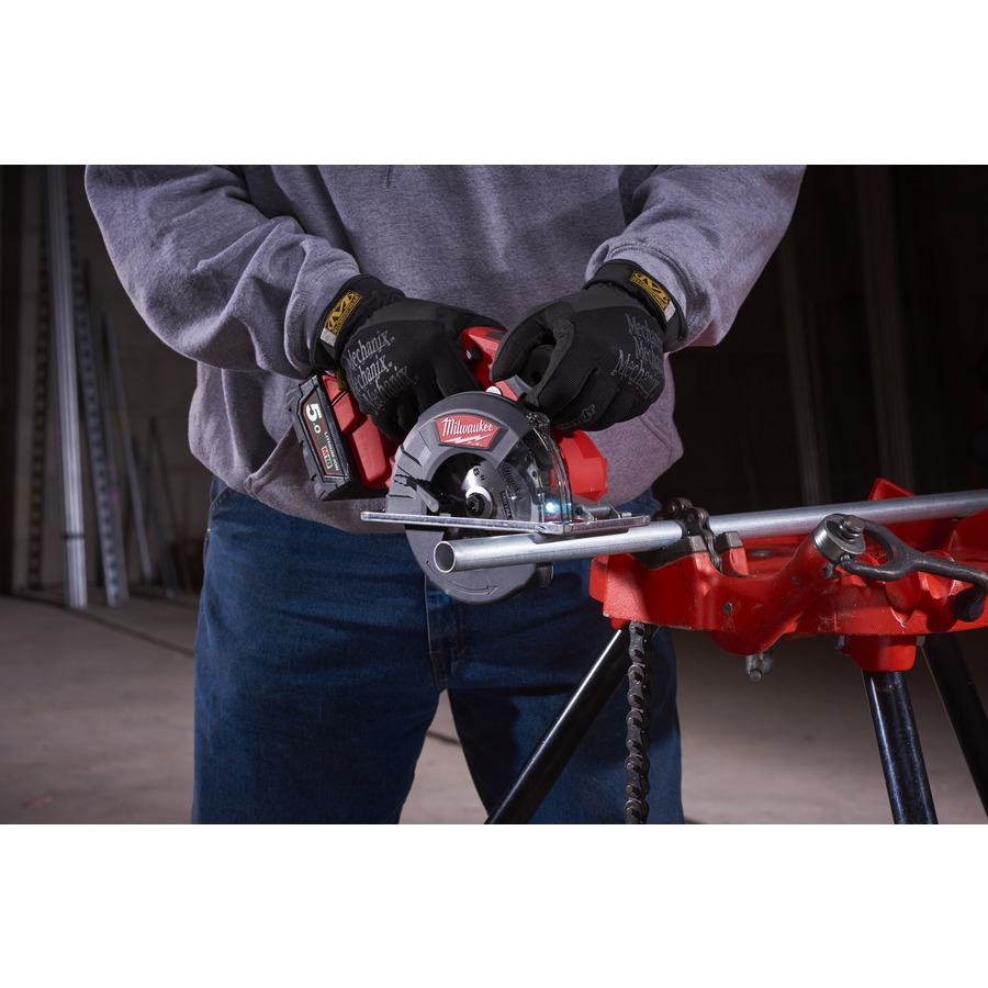 Milwaukee 4933459191 M18 FMCS-0 Ferăstrău metalic cu combustibil 18V fără baterii și încărcător