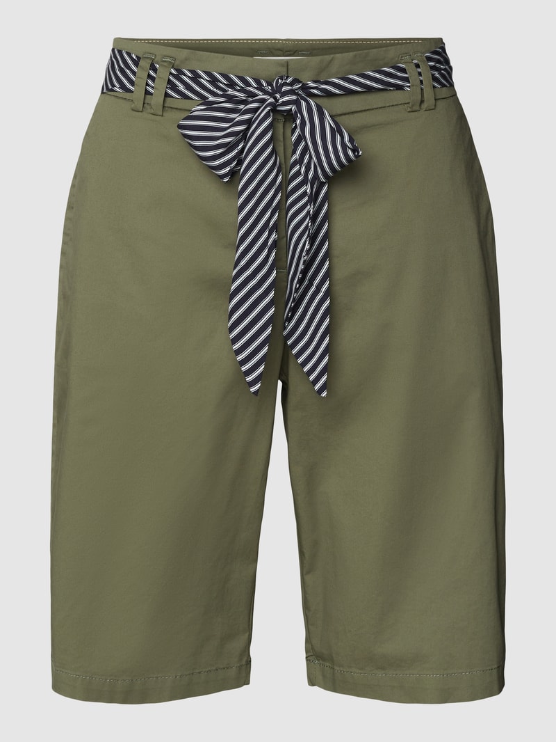 Bermudas mit Stoffgürtel in olivgrün