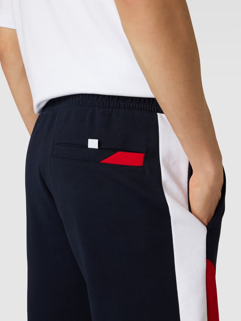 Shorts mit Motiv-Print in marineblau
