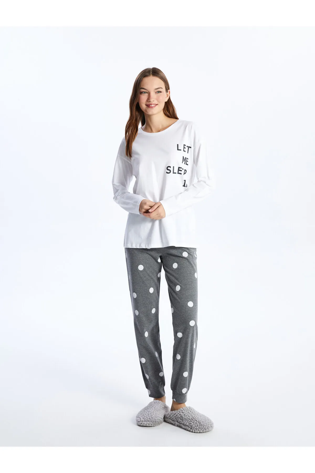 LC Waikiki  Bedrucktes, langärmliges Damen-Pyjamaoberteil mit Rundhalsausschnitt
