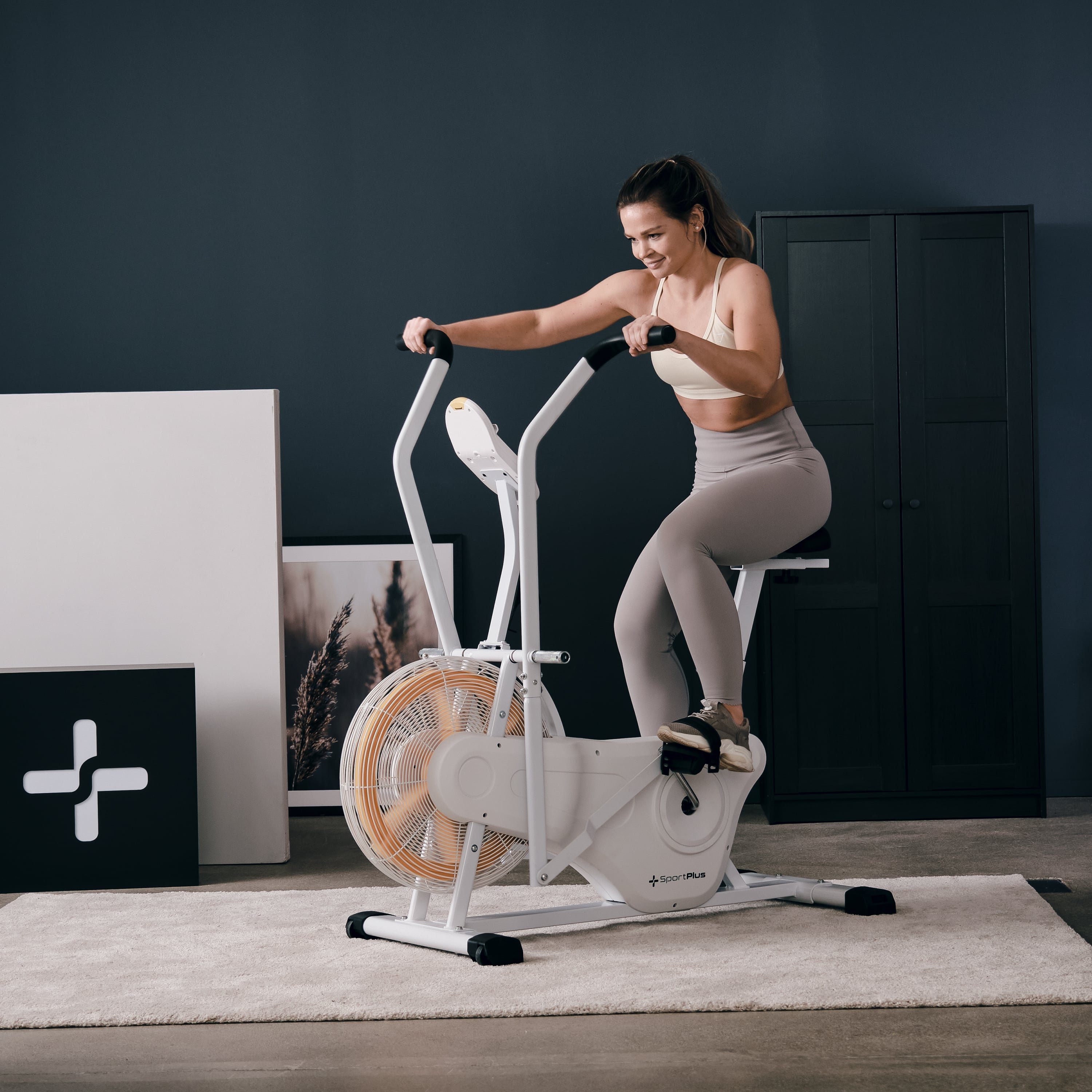 SportPlus Heimtrainer SP-FB-2100-W-iE, Profi Air Bike, Luftwiderstand, Heimtrainer für HIIT, SP-FB-2100-W-iE