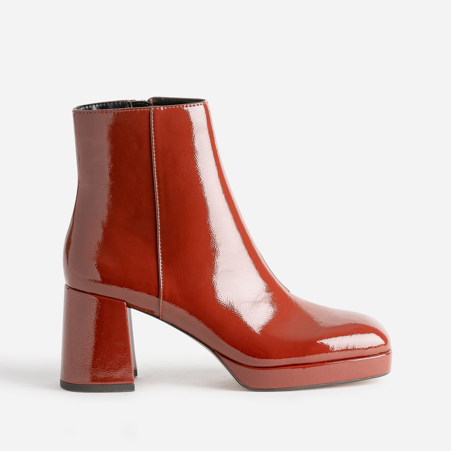 Boots camel verni éco-conçu à plateforme