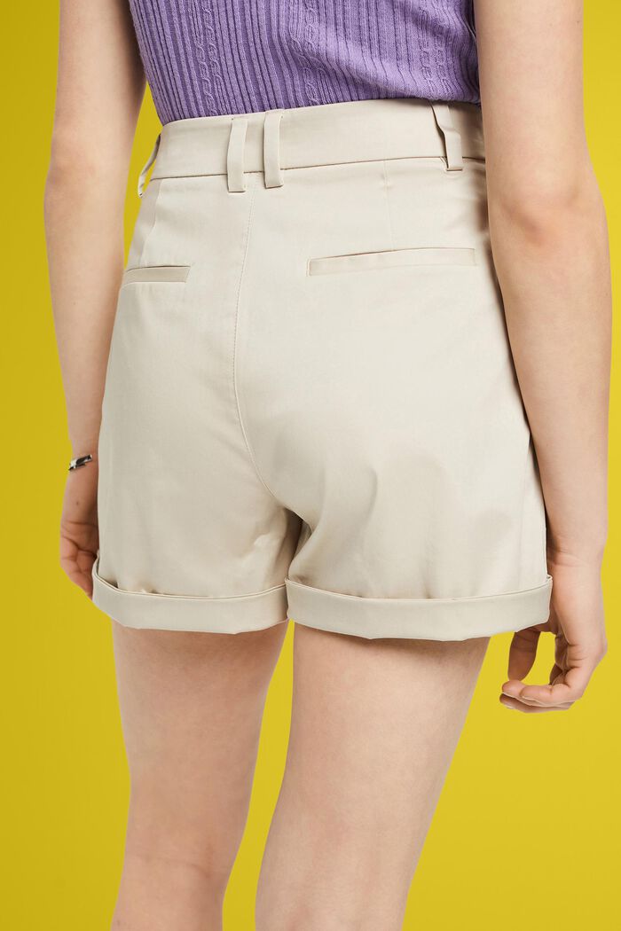 Satinshorts in Washed-Optik