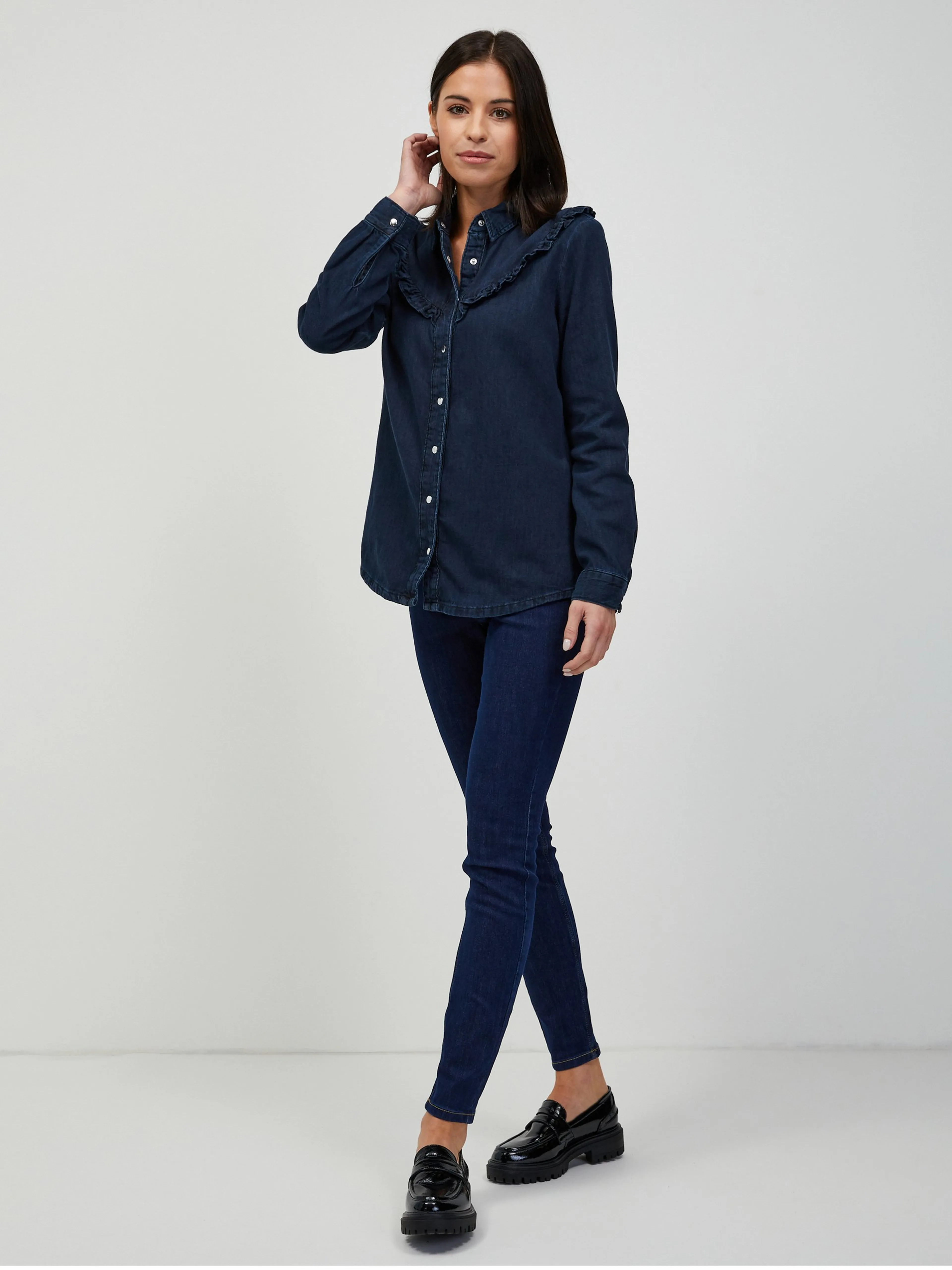 Dunkelblaues Jeanshemd ORSAY