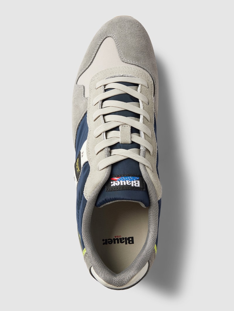 Sneaker mit Label-Details Modell 'QUEENS' in hellgrau