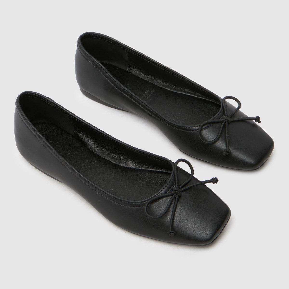 Schuh Lotta szögletes orrú balerina lapos cipők fekete színben