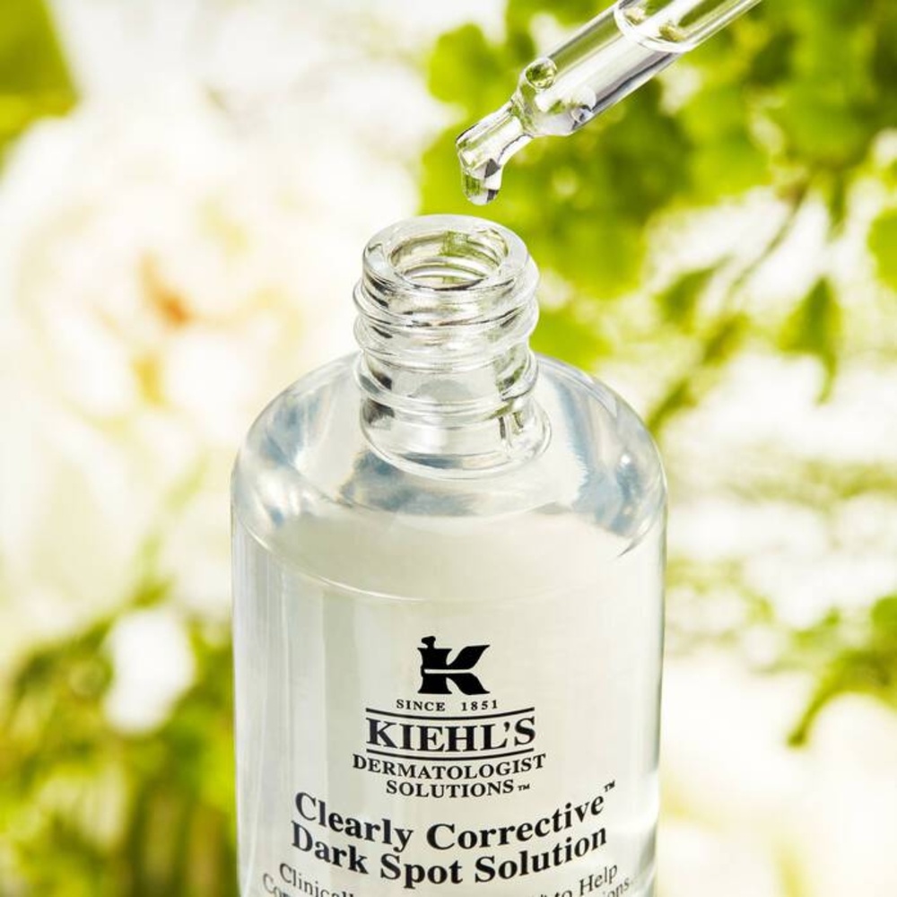 kiehl's Clearly Corrective™ Dark Spot Solution Sérum unifiant et réduisant l'apparencedes taches pigmentaires