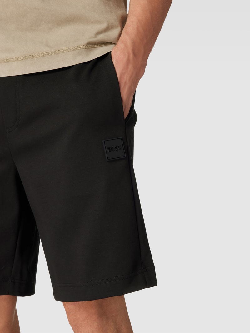 Sweatshorts mit Label-Patch Modell 'Lamson' in schwarz