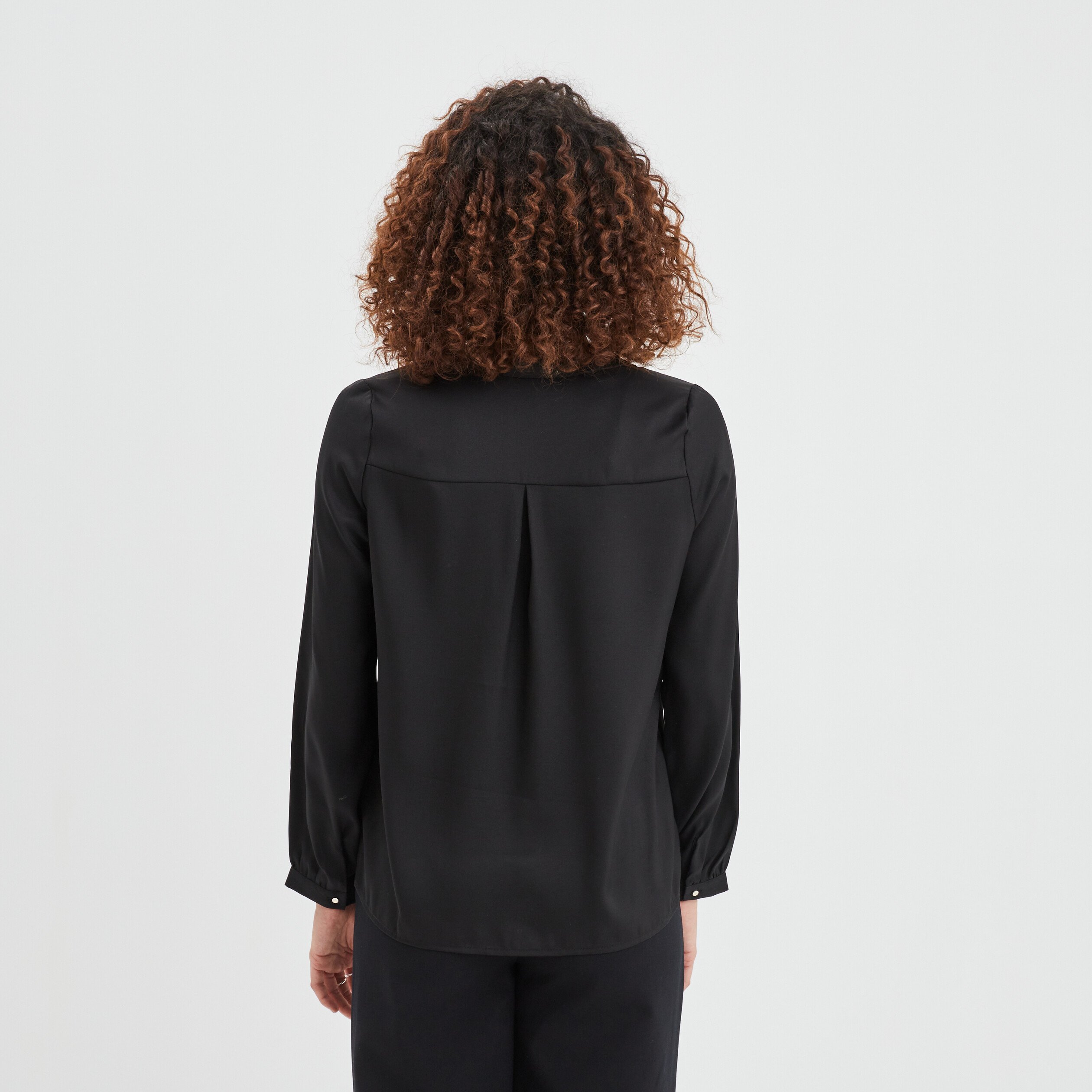 Blouse satin col en V à revers noir femme | La Halle