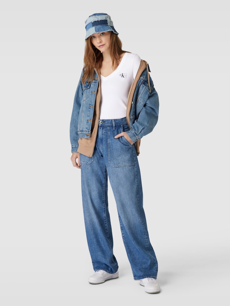 Longsleeve mit Label-Patch in weiss