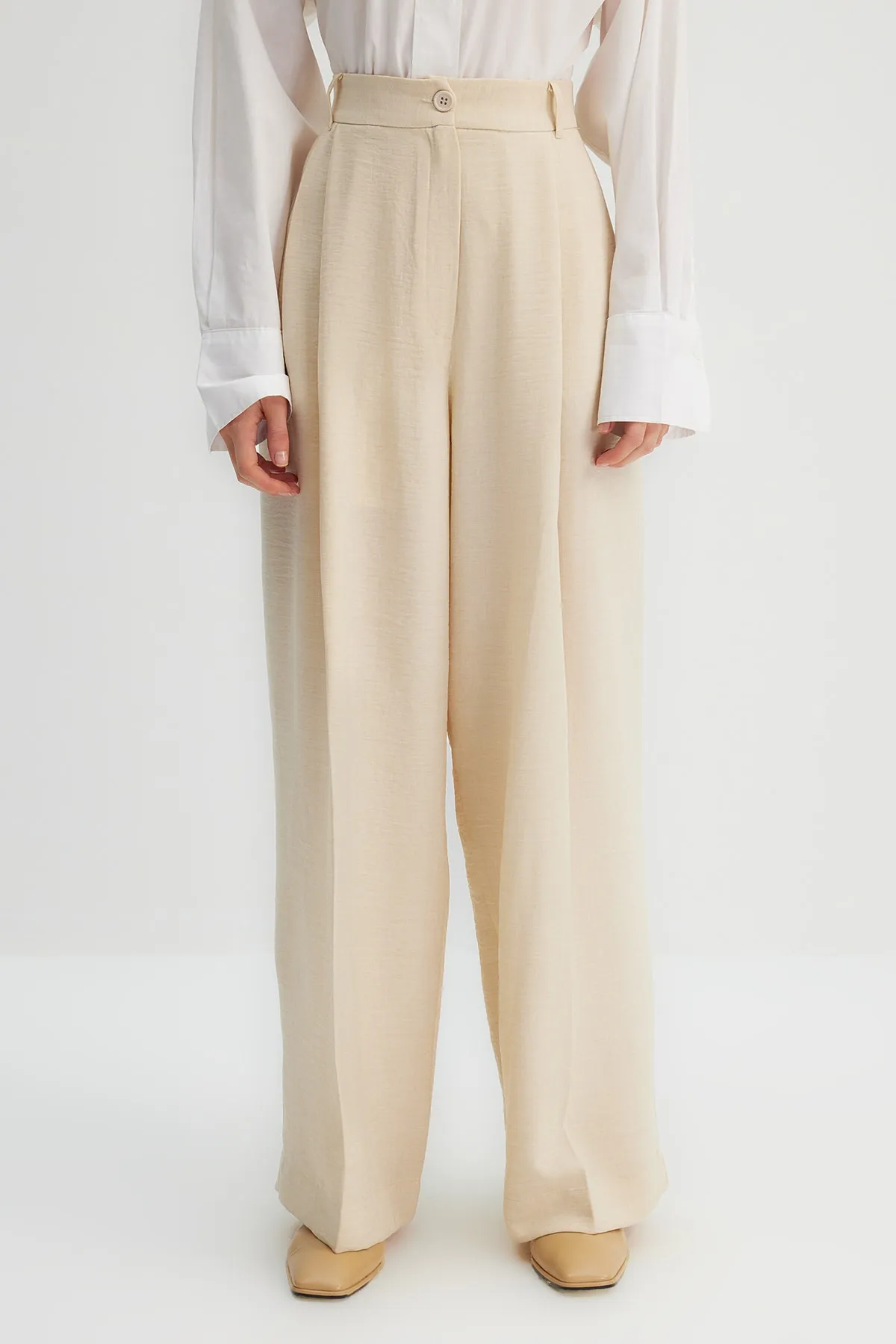 Trendyol Modest  X Kevser Sarıoğlu Beige gewebte Hose mit hoher Taille und weitem Bein TCLSS23TP00006