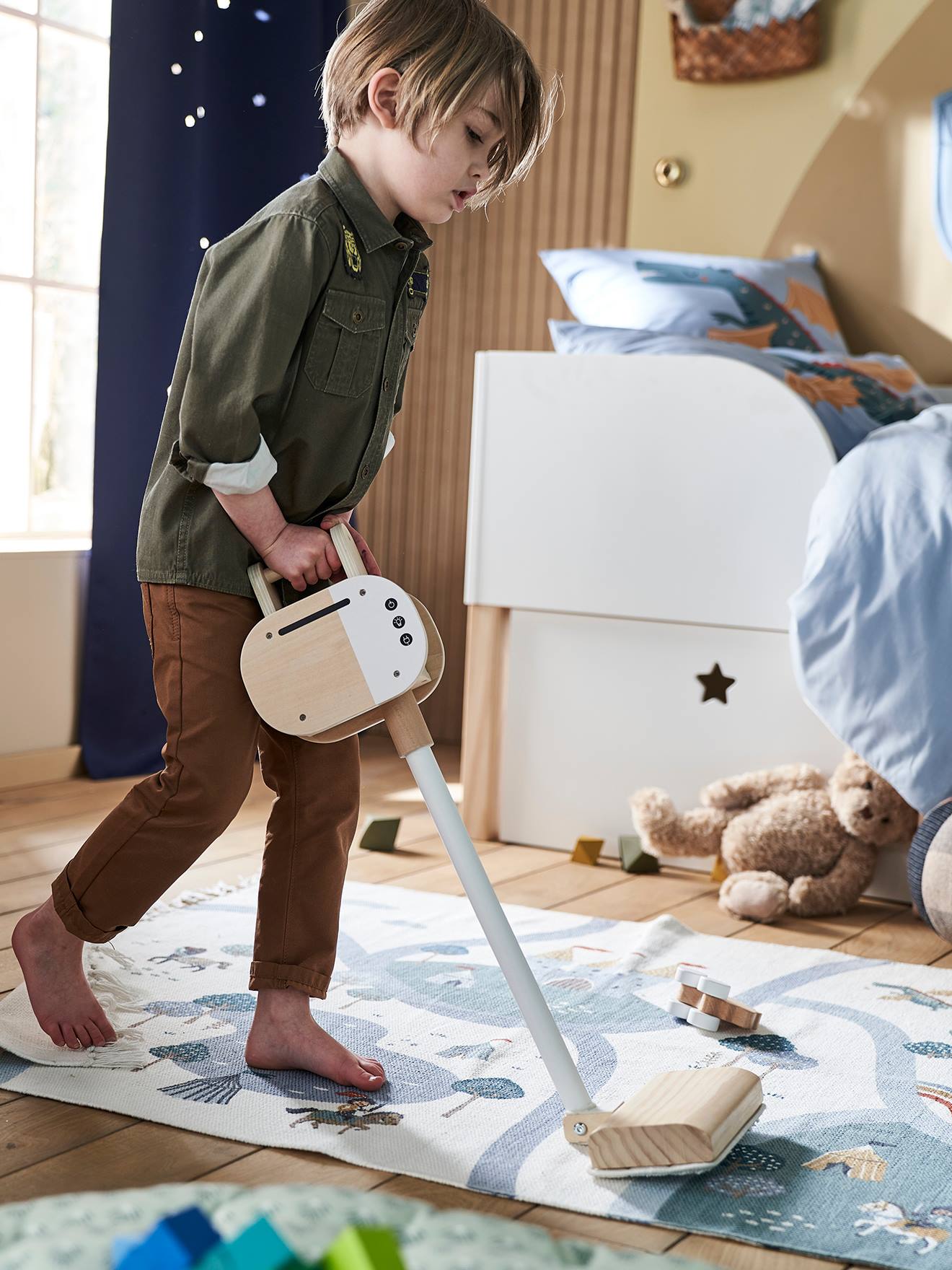Aspirateur balai en bois FSC® blanc