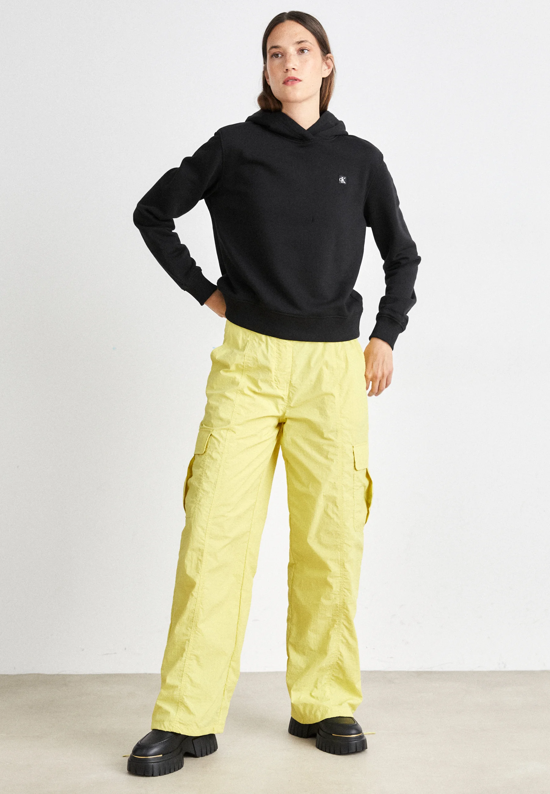 Sudadera con capucha y logo de Calvin Klein Jeans