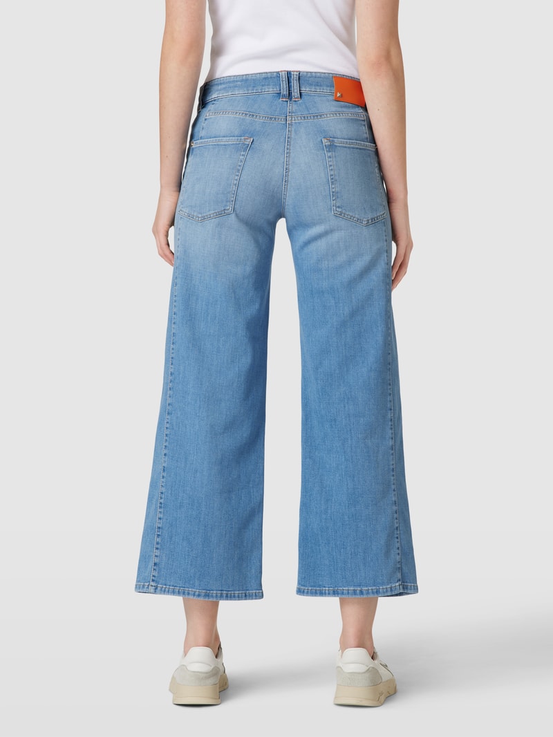 Jeans mit Label-Patch Modell 'CHRISTIE' in hellblau