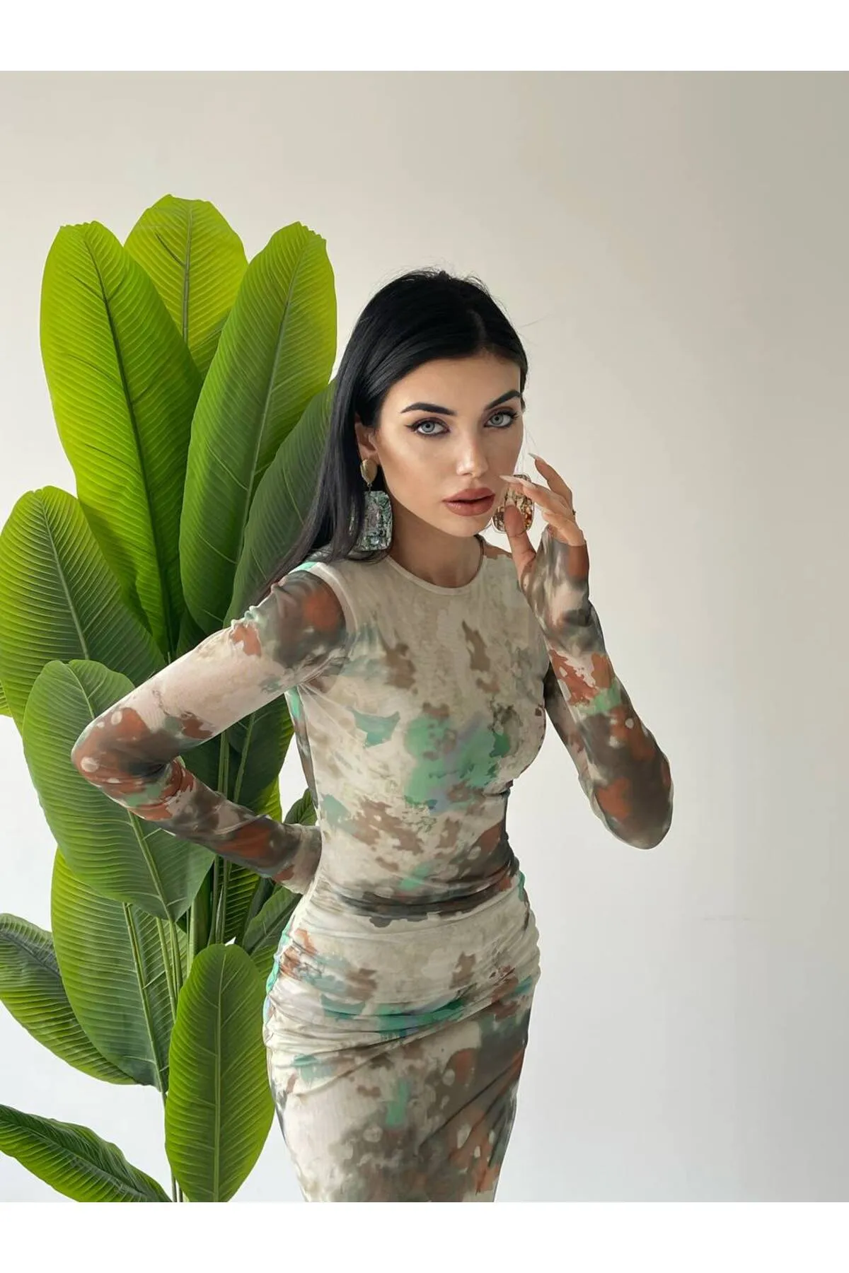 SONREİR  NEUE SAISON: GEFÜTTERT – STRAPLEZ – EINÄRMELIG – WOLKENMUSTER – BLUMEN- UND ROSENMUSTER – MIDI-TÜLLKLEID