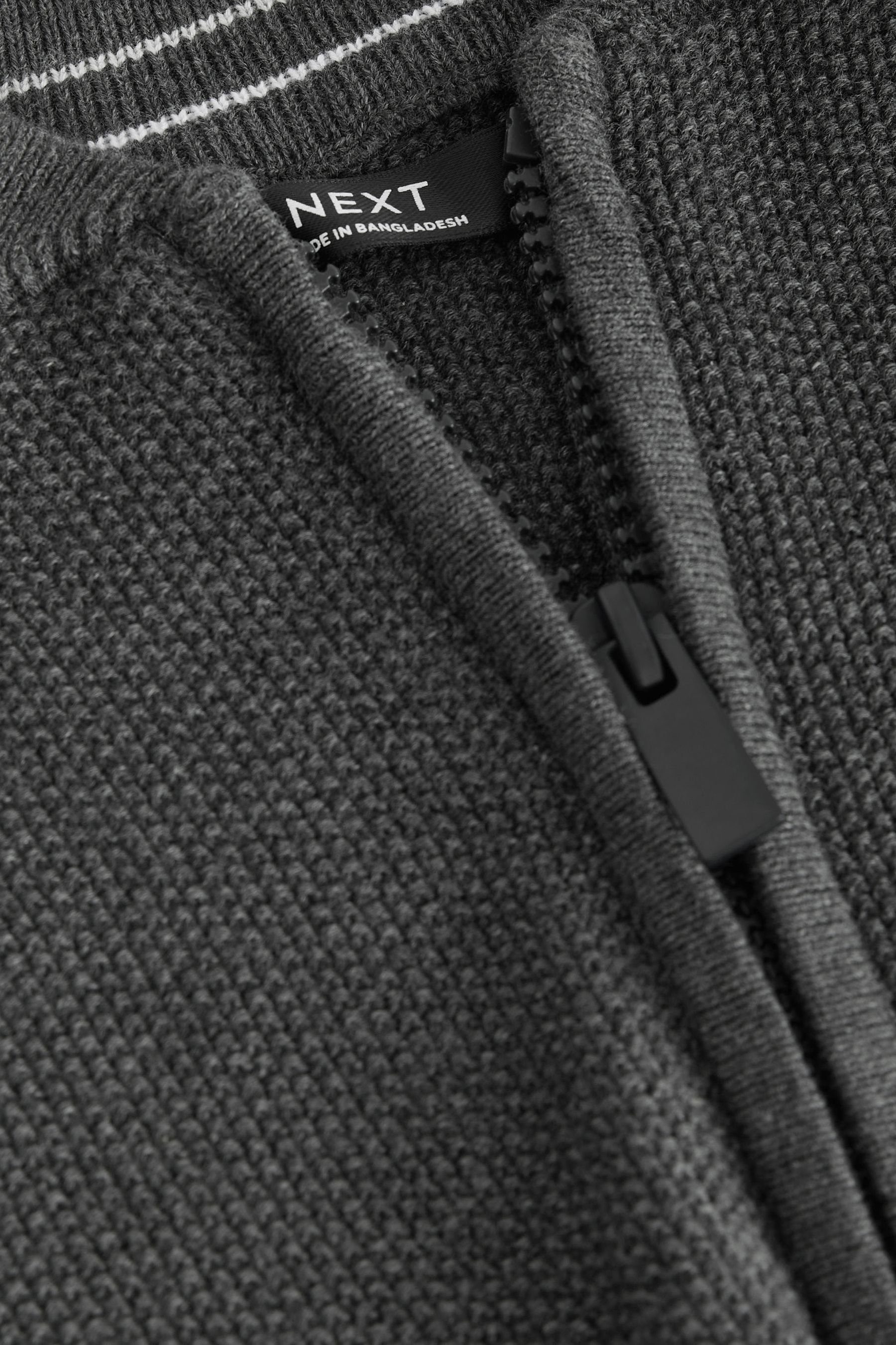 Next Strickjacke Bomberjacke aus Strick mit Reißverschluss (1-tlg)