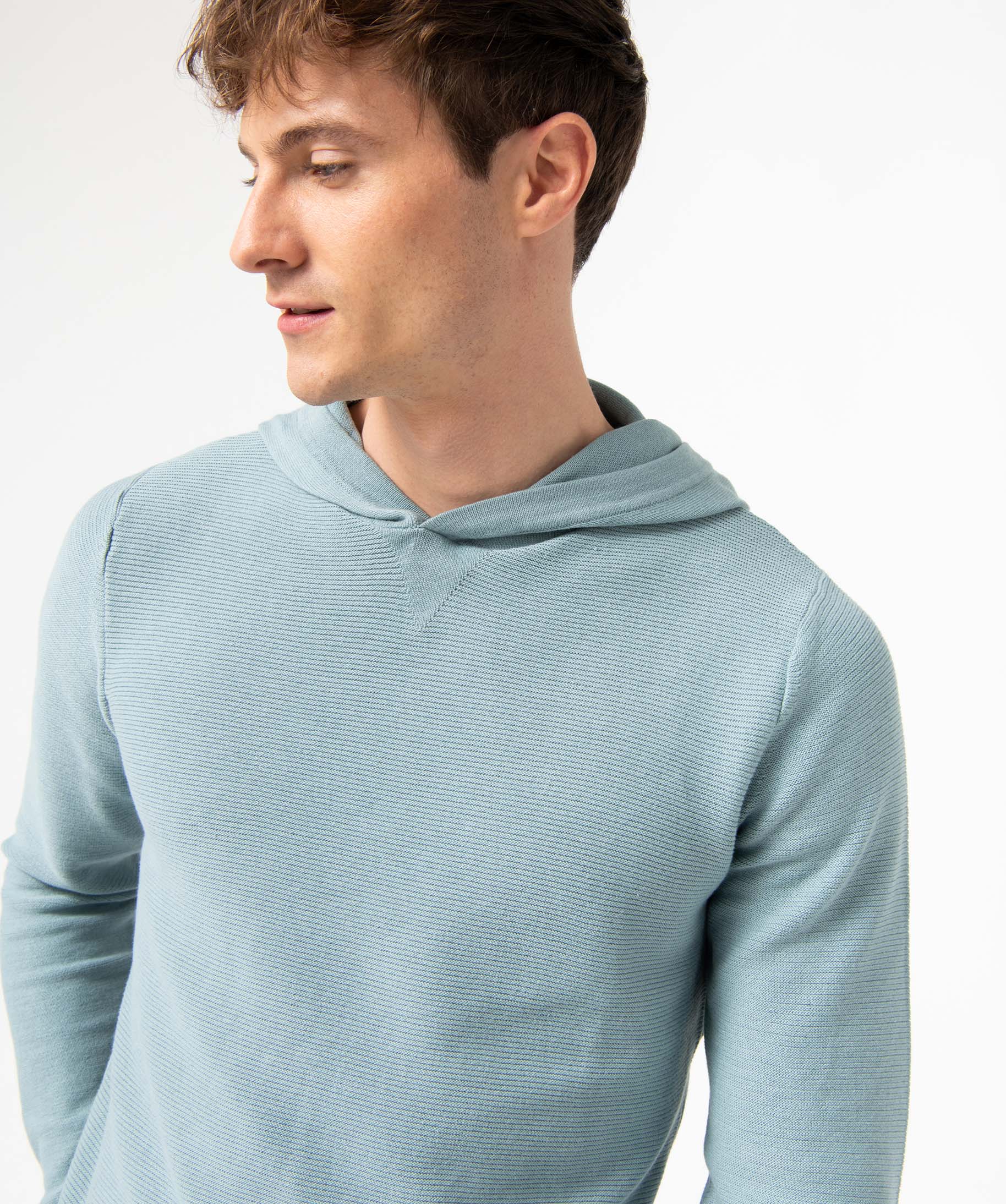 Pull homme en maille ctelée à capuche bleu | GEMO