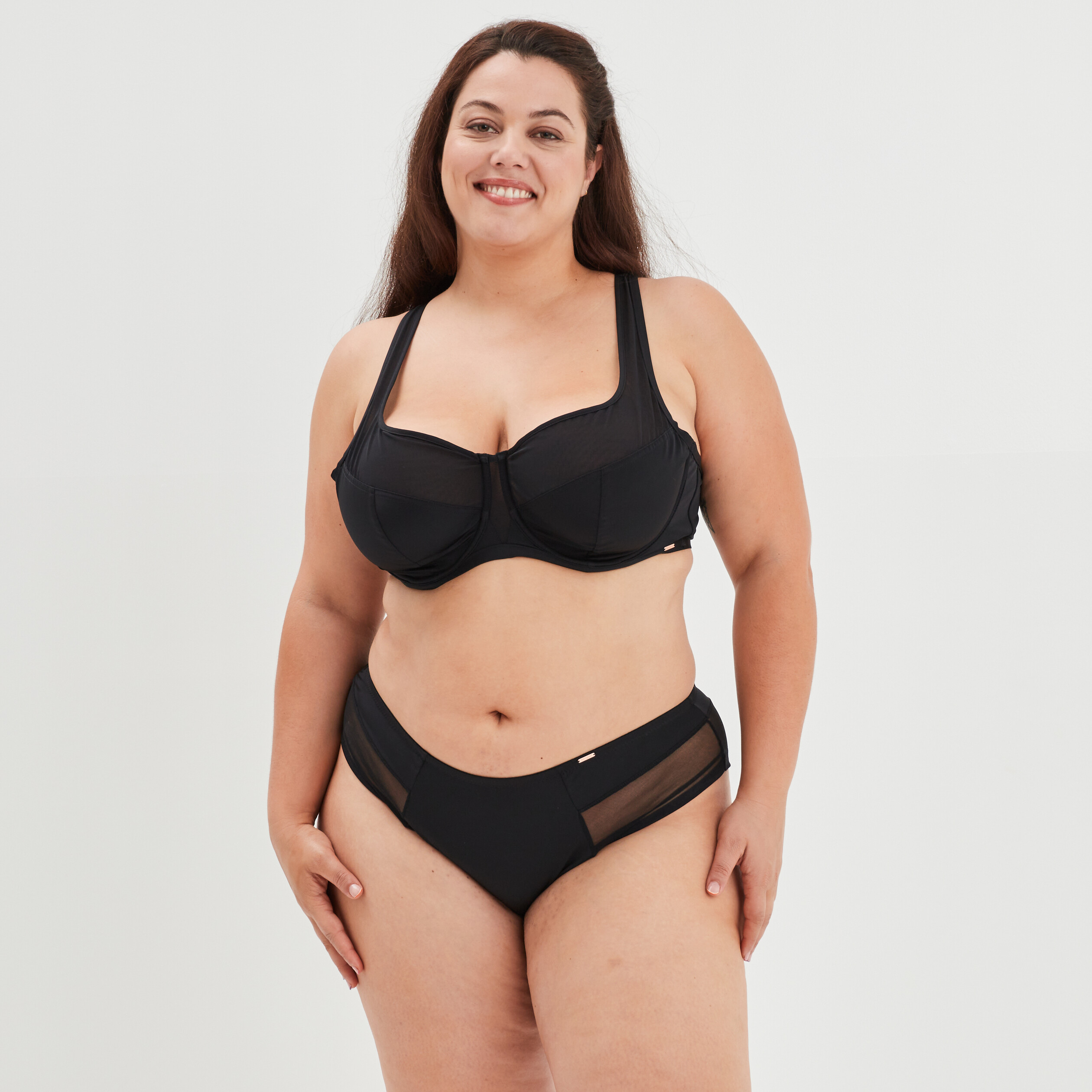 Soutien-gorge corbeille microfibre Izold noir femme grande taille | La Halle