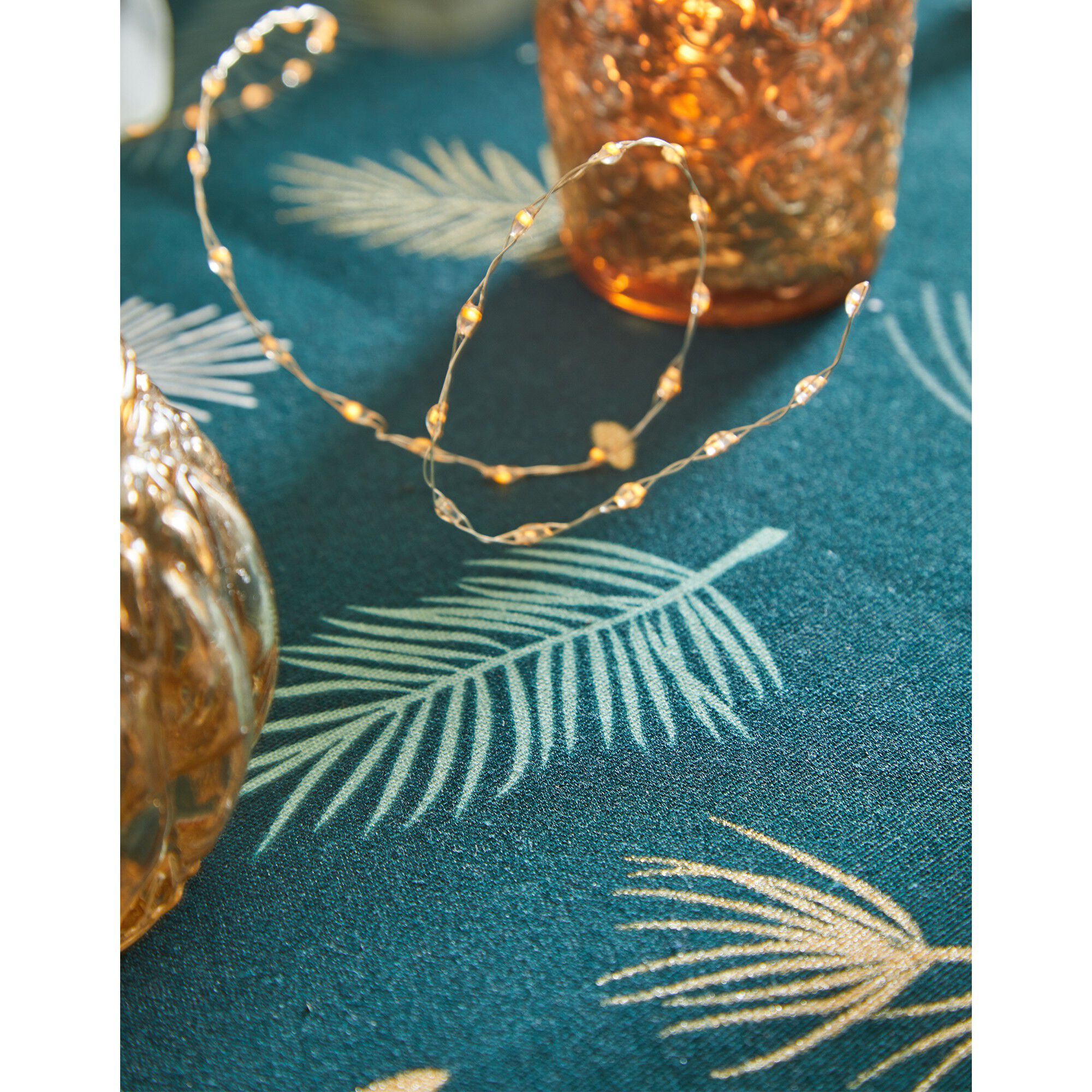 Nappe imprimée feuillage doré