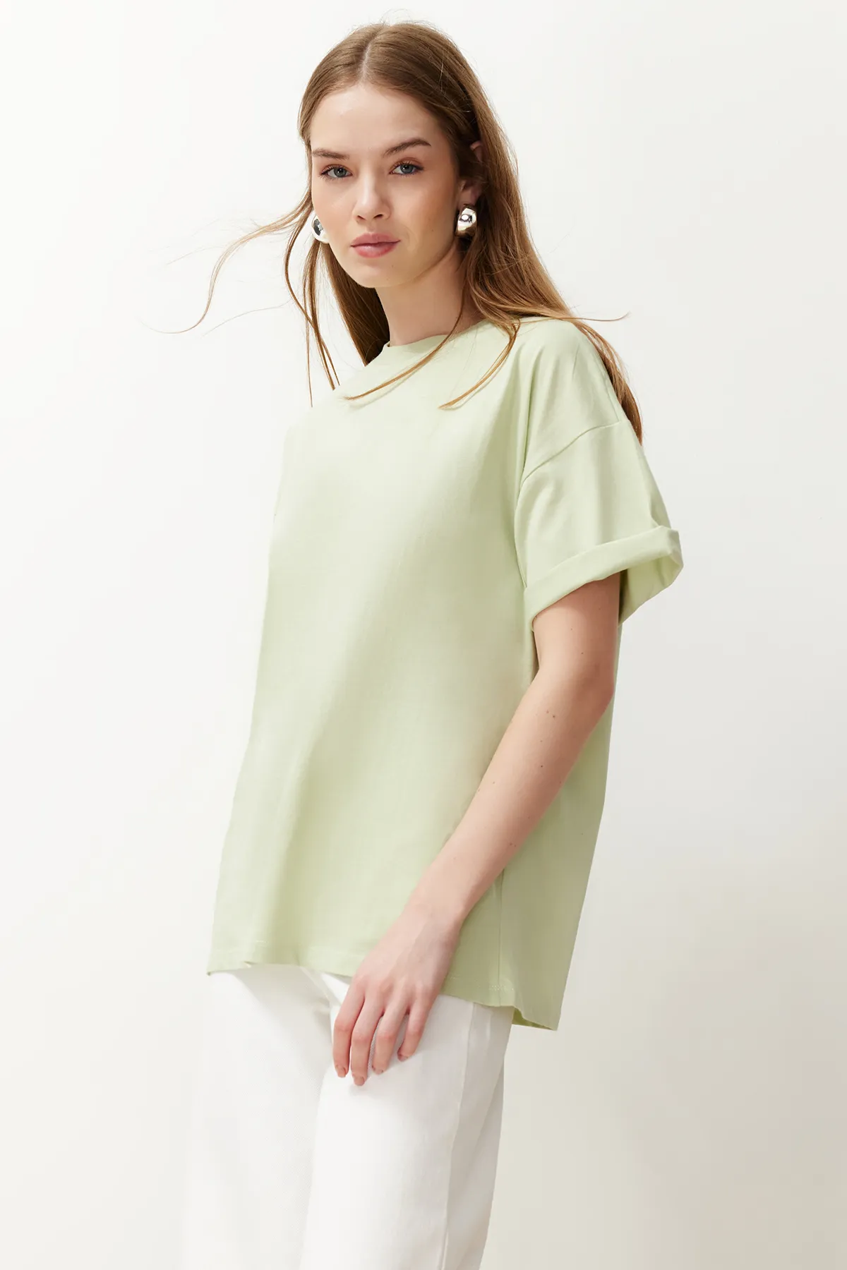 Trendyol Collection  Mintfarbenes, übergroßes/weites Strick-T-Shirt mit Rundhalsausschnitt aus 100 % Baumwolle TWOSS20TS0134