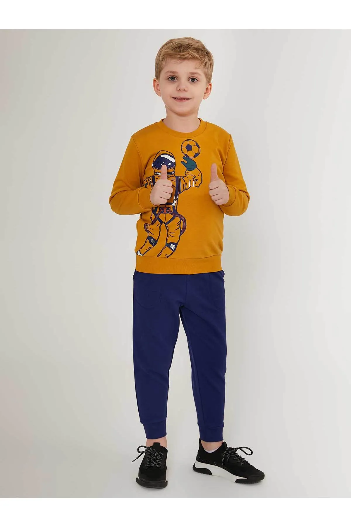 ROLY POLY  Trainingsanzug-Set für Jungen im Alter von 2–7 Jahren – Dunkles Senfgelb