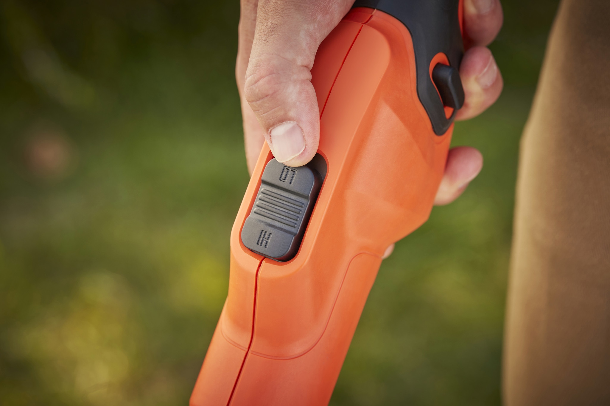 Black & Decker BCSTA536L1-QW Rasentrimmer, 36 Volt, 2,5 Ah Li-Ion, 33 cm