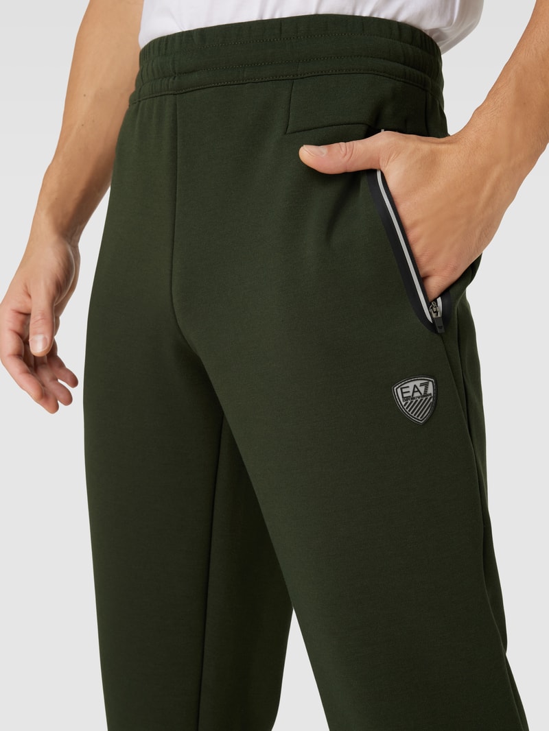Sweatpants mit Eingrifftaschen in olivgrün