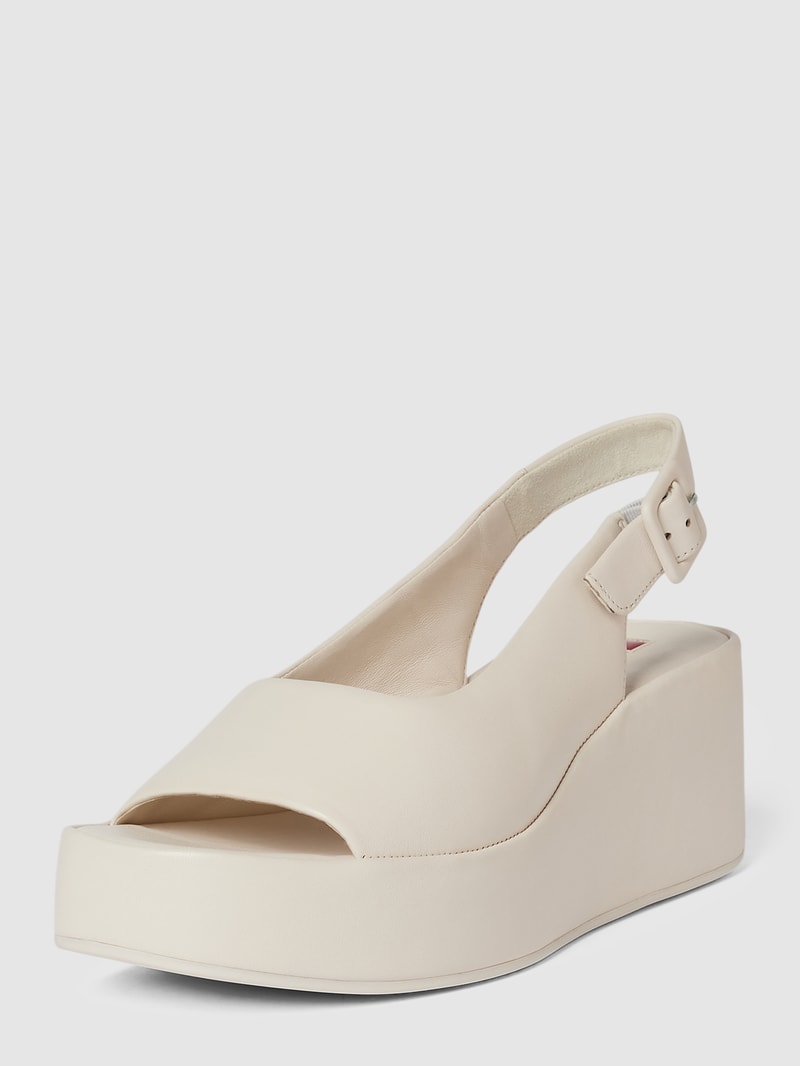 Plateausandalen aus Leder mit Dornschließe in offwhite