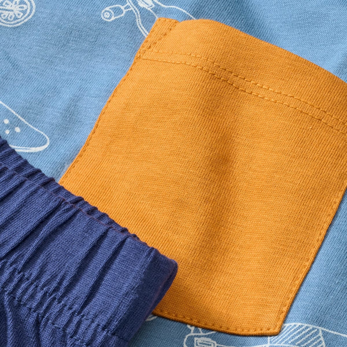 Schlafanzug mit Roller-Muster, blau, Gr. 110/116, 1 St