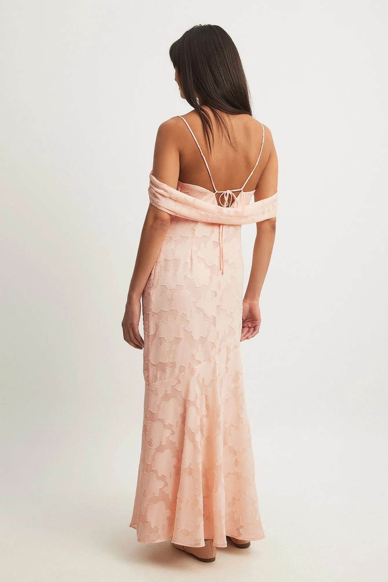 Schulterfreies Jacquard-Maxikleid