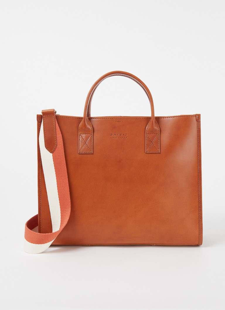 Geantă de mână din piele O My Bag Jackie cu curea de umăr detașabilă.
