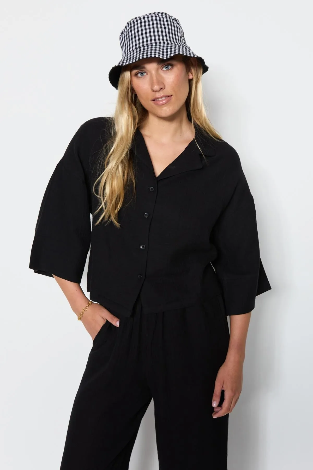 C&City  Kurzes Hemd-Hosen-Set aus Bio-Baumwoll-Musselin 9122 Schwarz