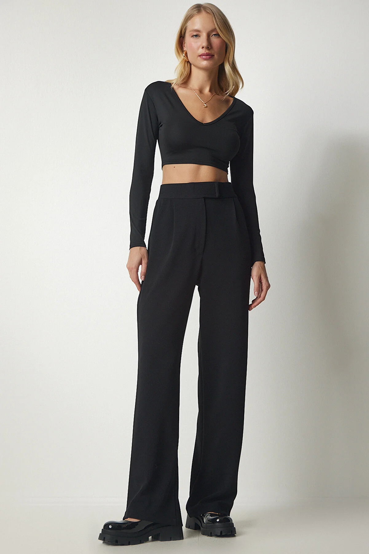 Happiness İstanbul  Bequeme gewebte Hose für Damen in Schwarz mit Klettverschluss an der Taille RV00150