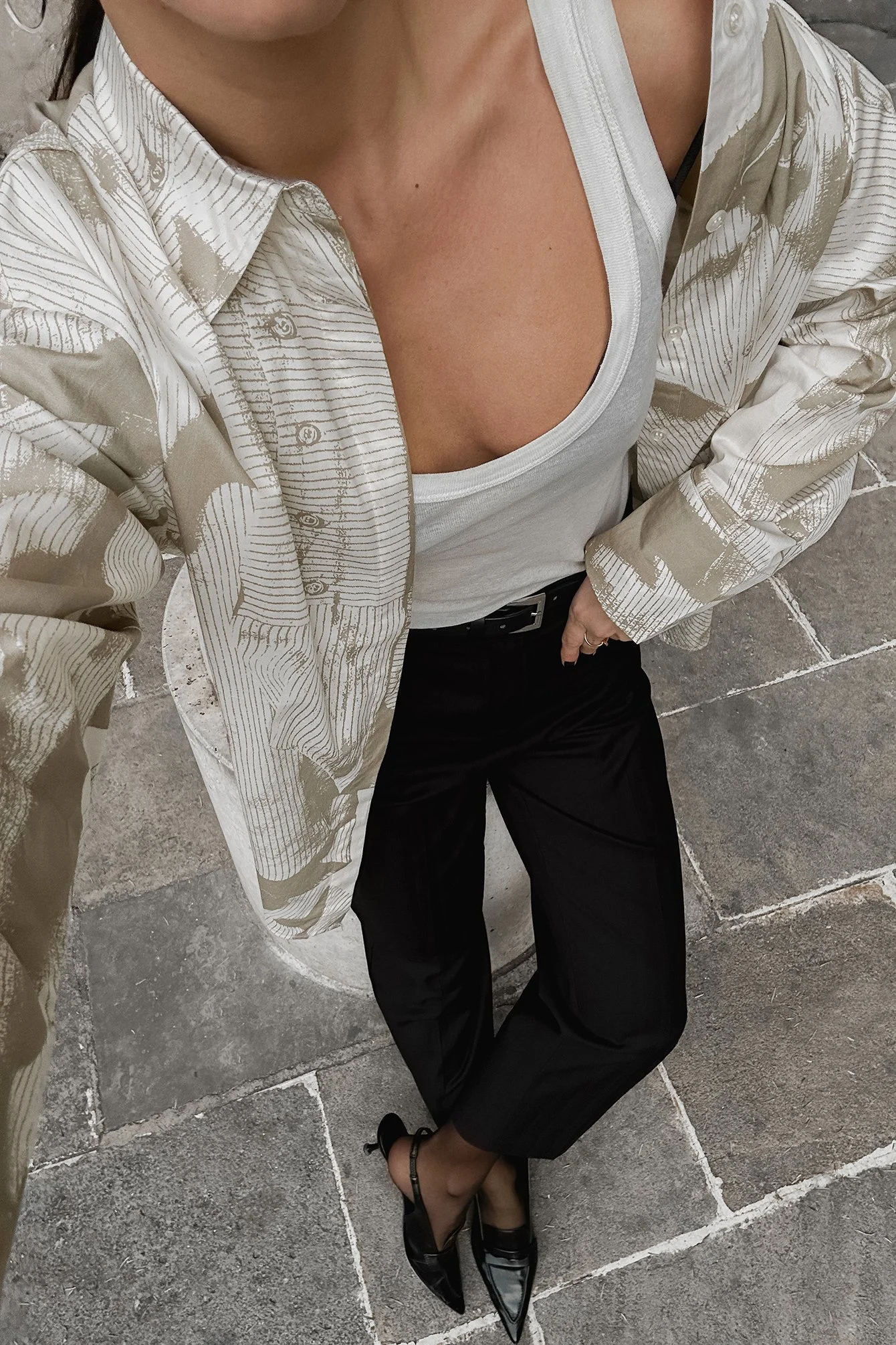 Gerade Hose mit gestreiftem Detail und mittlerer Taille