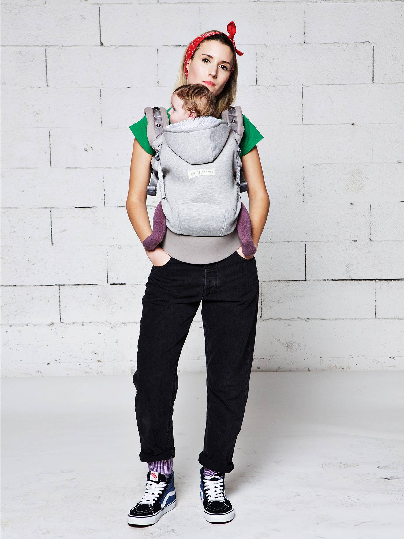 Pack HoodieCarrier + cale-tête et réhausseur LOVE RADIUS gris flanelle